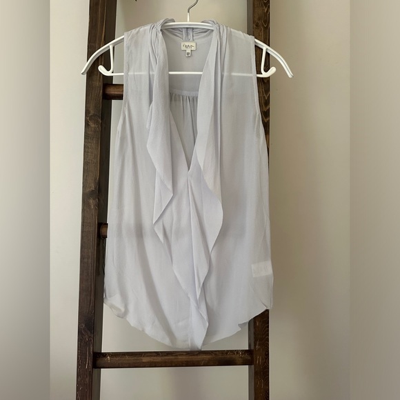 Aritzia Babaton silk blouse size xxxs - Picture 1 of 10